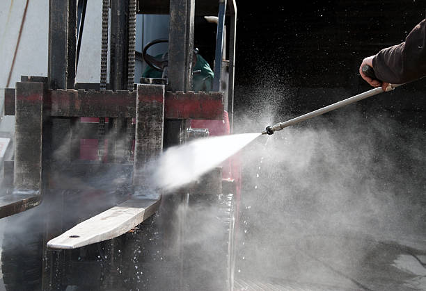 Best Sidewalk Pressure Washing  in Irvine, CA